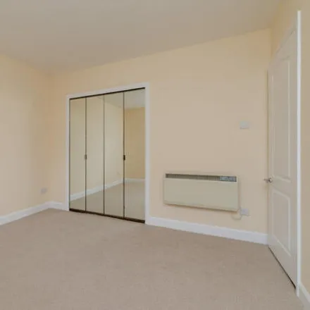 Image 5 - 15 Allanfield, City of Edinburgh, EH7 5HG, United Kingdom - Apartment for sale