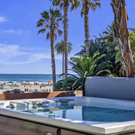 Rent this 5 bed apartment on Rhino Art Company in North Coast Highway 101, Encinitas