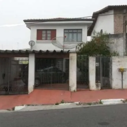 Buy this 3 bed house on Rua Fernando Costa in Centro, Ferraz de Vasconcelos - SP