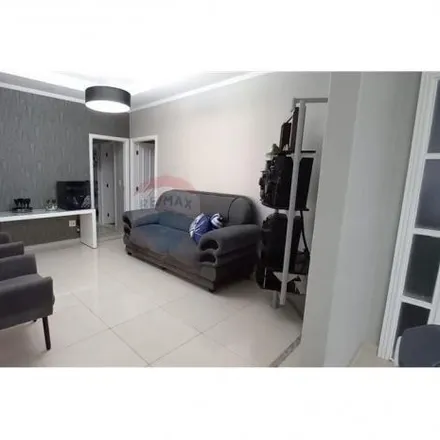 Buy this 3 bed house on Rua José Pedro Freitas in Vila Santa Inês, Uberaba - MG