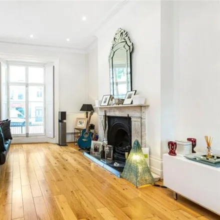 Image 5 - 423 Fulham Road, London, SW10 9EW, United Kingdom - Townhouse for sale