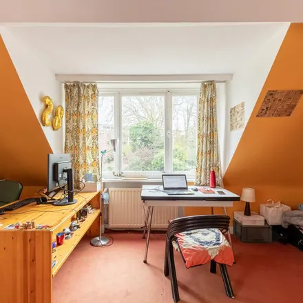Rent this 5 bed apartment on Avenue de l'Hippodrome - Renbaanlaan 80 in 1050 Ixelles - Elsene, Belgium