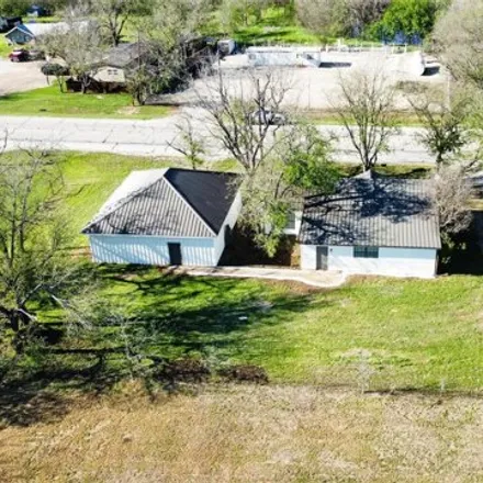 Image 4 - 301 West Lee Avenue, Graford, Palo Pinto County, TX 76449, USA - House for sale