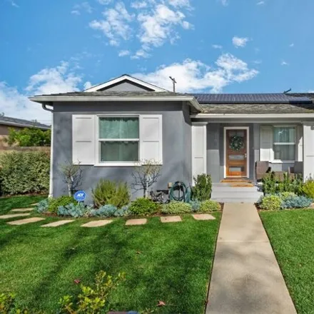 Buy this 3 bed house on 11093 Queensland Street in Los Angeles, CA 90034