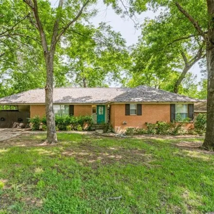 Buy this 3 bed house on 995 Saturn Springs Road in Garland, TX 75041