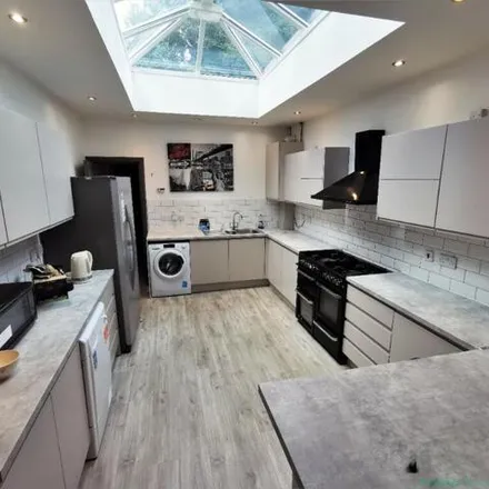 Rent this 7 bed townhouse on 204 Tiverton Road in Selly Oak, B29 6BU