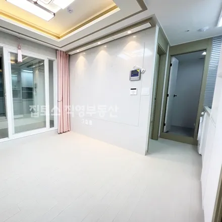 Rent this 1 bed apartment on 서울특별시 관악구 신림동 1655-14