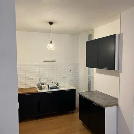 Rent this 3 bed apartment on 16 Rue chevalier roze in 13002 Marseille, France