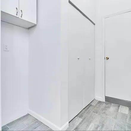 Rent this 1 bed apartment on 326 East 74th Street in New York, NY 10021