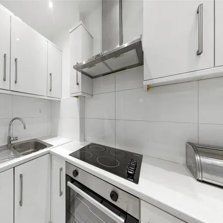 Image 5 - Queens Court, Queensway, London, W2 4SJ, United Kingdom - Apartment for rent