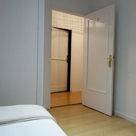 Rent this 5 bed room on Madrid in Miguel Ángel, Calle de Miguel Ángel
