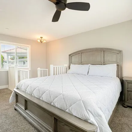 Rent this 1 bed condo on Douglas in MI, 49406