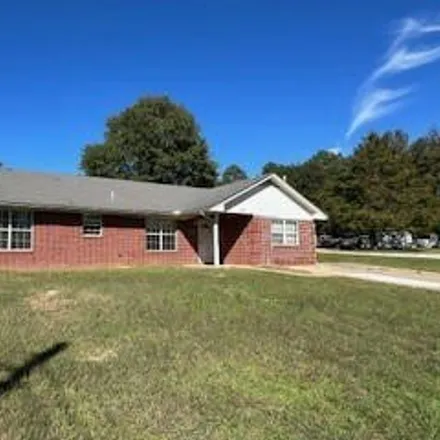 Image 3 - 689 East Choctaw Street, Broken Bow, OK 74728, USA - House for sale