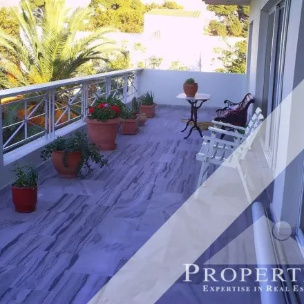 Rent this 3 bed apartment on ΠΛ.ΚΗΦΙΣΙΑΣ in Πλατεία Πλατάνου, Municipality of Kifisia