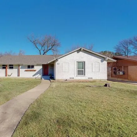 Buy this 3 bed house on 903 Highfall Drive in Dallas, TX 75232
