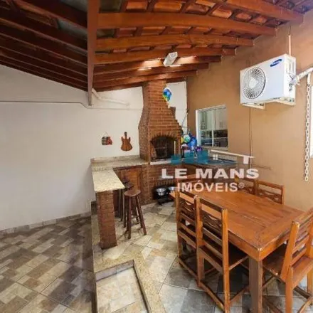 Buy this 3 bed house on Rua Olênio de Arruda Veiga in Água Branca, Piracicaba - SP