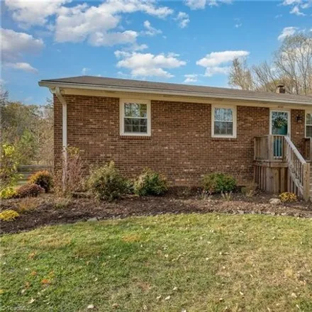 Buy this 3 bed house on Sandylea Road in Oak Ridge, Guilford County
