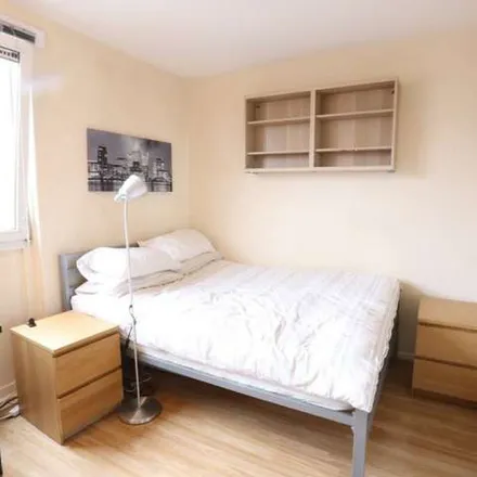 Rent this 4 bed apartment on Hooke House in Gernon Road, London