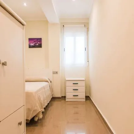Image 2 - Carrer del Mestre Valls, 46022 Valencia, Spain - Apartment for rent