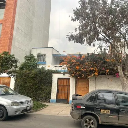 Buy this 5 bed house on Jirón Mariscal William Miller in Lince, Lima Metropolitan Area 15494