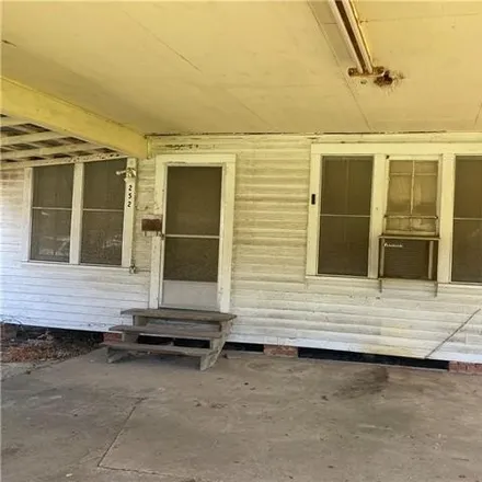 Image 1 - 230 North Lee Street, Marksville, LA 71351, USA - House for sale