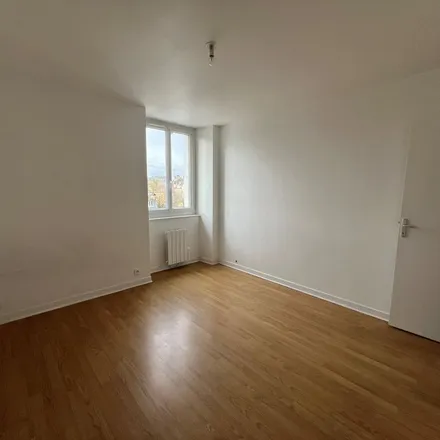 Rent this 2 bed apartment on 13 Masnelle in 53140 Saint-Calais-du-Désert, France