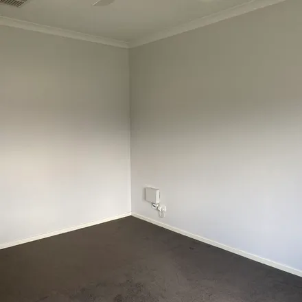 Image 4 - Jacaranda Way, Pakenham VIC 3810, Australia - Apartment for rent