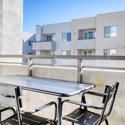 Image 6 - 1724 Highland Avenue, Los Angeles, CA 90028, USA - Apartment for rent