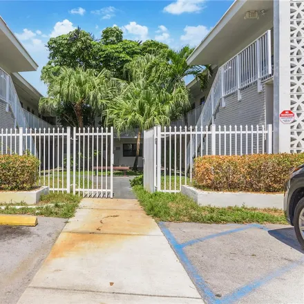 Image 2 - 1526 Northeast 135th Street, North Miami, FL 33161, USA - Apartment for rent