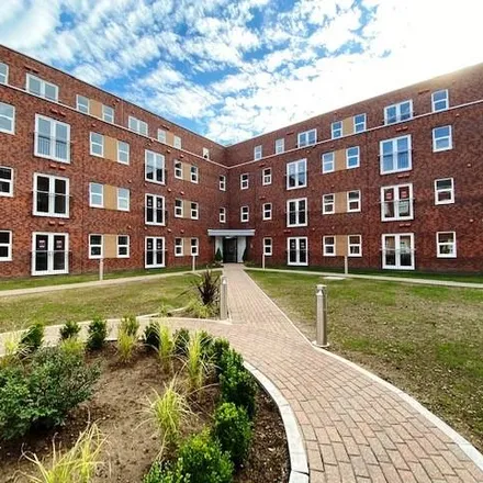 Rent this 2 bed apartment on Kinash House in Woodside Park, Newbold on Avon