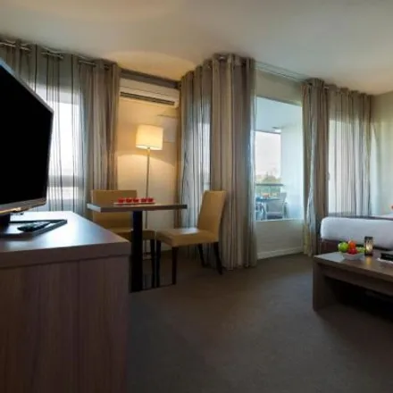Image 1 - 1 Avenue du Jura, 01210 Ferney-Voltaire, France - Apartment for rent