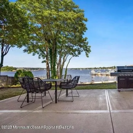 Image 4 - The Colony House at Waters Edge, Bodman Place, Red Bank, NJ 07701, USA - Apartment for rent