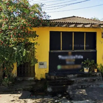 Rent this studio house on Rua Rio Largo in Vila Sambaiatuba, São Vicente - SP