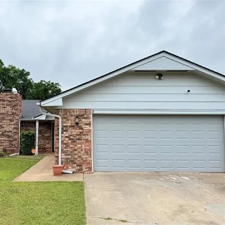 Buy this 3 bed house on 3089 Glenwood Drive in Chickasha, OK 73018