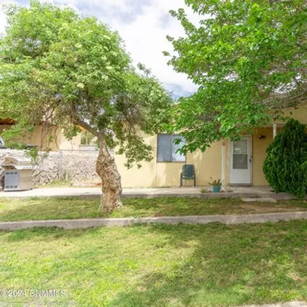 Buy this 3 bed house on 5226 Comanche Trail in Doña Ana County, NM 88012