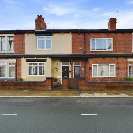 Buy this 4 bed townhouse on Lower Oxford Street in Castleford, WF10 4AG