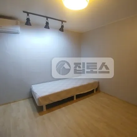 Image 1 - 서울특별시 강남구 신사동 511-16 - Apartment for rent