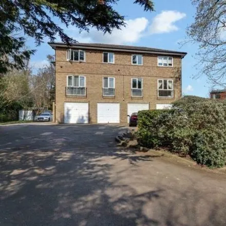 Rent this 1 bed apartment on Sunbury Court Mews in Spelthorne, TW16 5PF