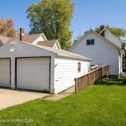 Image 4 - 311 North Hickory Street, Owosso, MI 48867, USA - House for sale