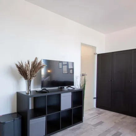 Rent this 1 bed apartment on Schwerinstraße 12 in 40477 Dusseldorf, Germany