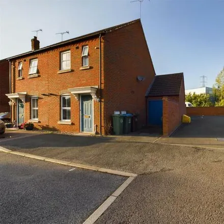Buy this 2 bed duplex on Brimmers Way in Fairford Leys, HP19 7HR