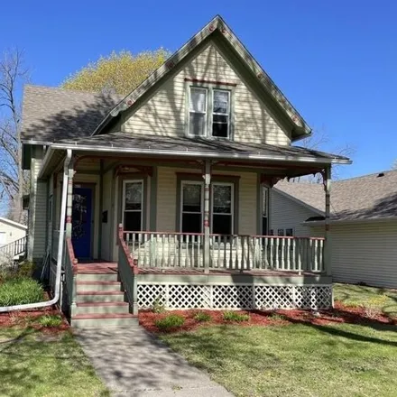 Buy this 4 bed house on 615 North Michigan Street in De Pere, WI 54115