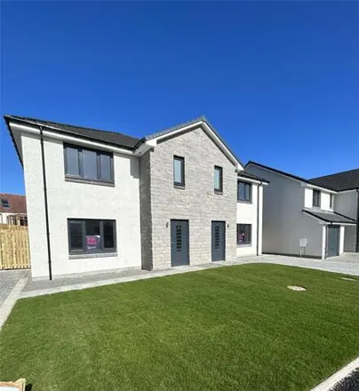 Buy this 3 bed duplex on Low Road in Auchtermuchty, KY14 7AU