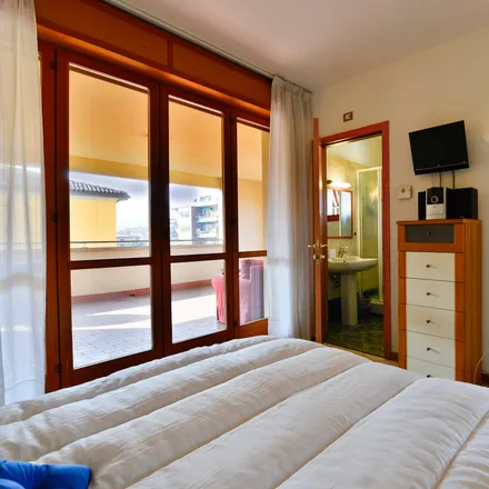Image 4 - Via Emilia Levante 43, 40139 Bologna BO, Italy - Apartment for rent