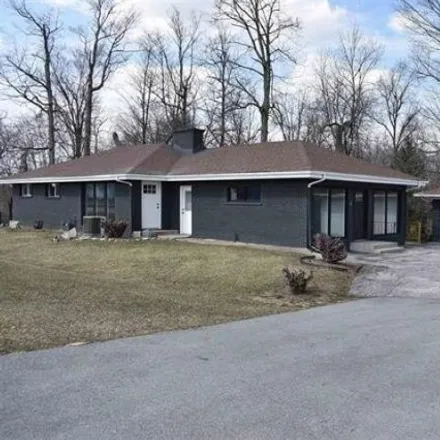 Rent this 3 bed house on Dupont Road in Fort Wayne, IN 46825