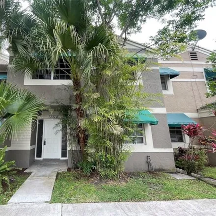 Image 1 - 12382 Southwest 52nd Place, Cooper City, FL 33330, USA - House for rent