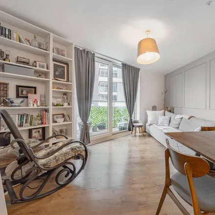 Rent this 2 bed apartment on Burnelli Building in 352 Queenstown Road, London