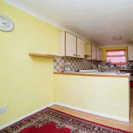 Image 2 - Trent Walk, Mansfield Woodhouse, NG19 9PA, United Kingdom - Duplex for sale