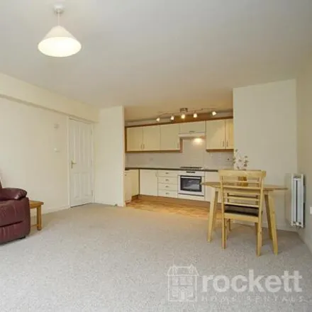 Image 5 - Windsor House, Princes Road, Stoke, ST4 7JQ, United Kingdom - Room for rent