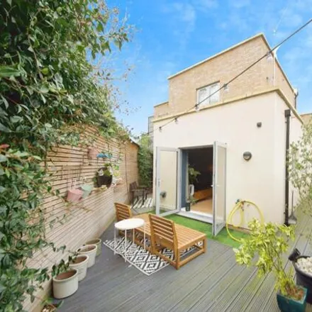Buy this 2 bed apartment on Whitley Road in London, N17 6RL